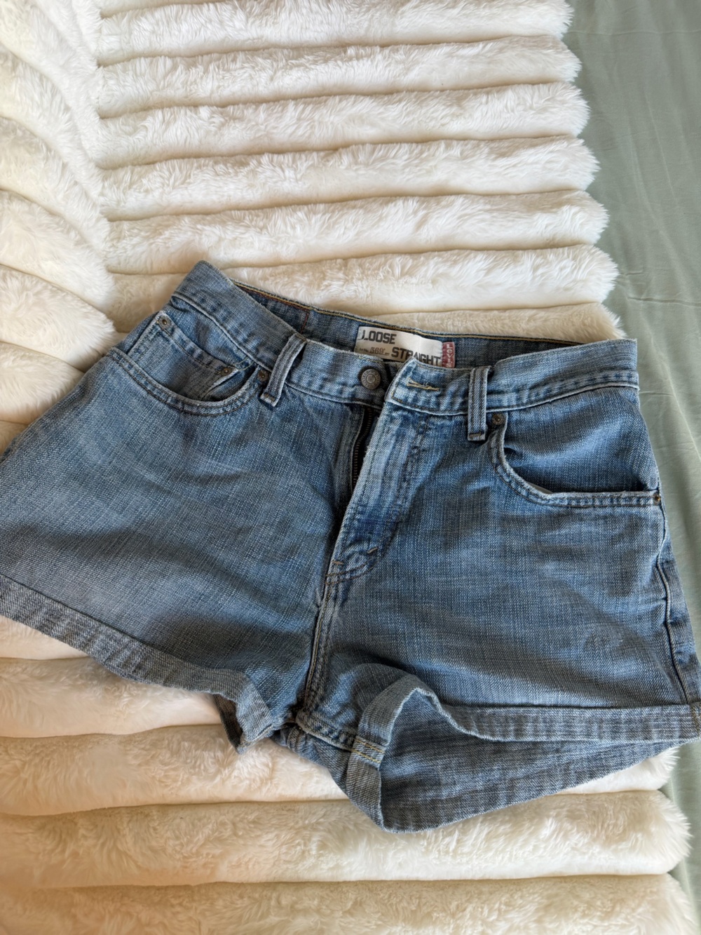 Vintage Levi's Light Blue Loose Fit Women's Jeans